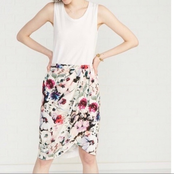 Amour Vert Dresses & Skirts - Amour Vert Tulip Faux Wrap Skirt